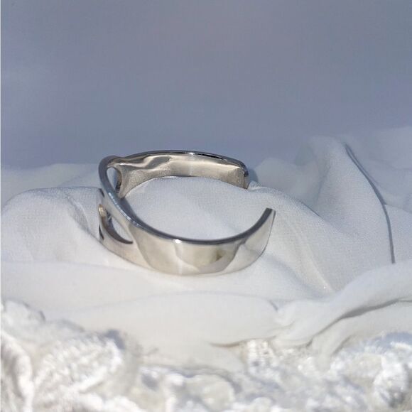 New Bridge Sterling Silver Bracelet - Picture 4 of 9